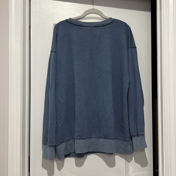 Blue crewneck - Picture 2 of 4